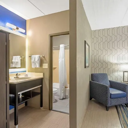 Best Western Plus Bowling Green Exterior photo