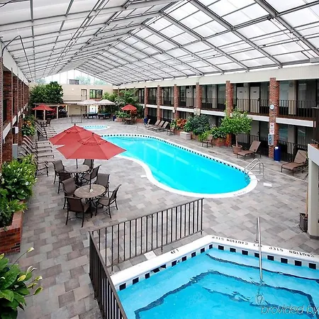 Best Western Plus Bowling Green 
